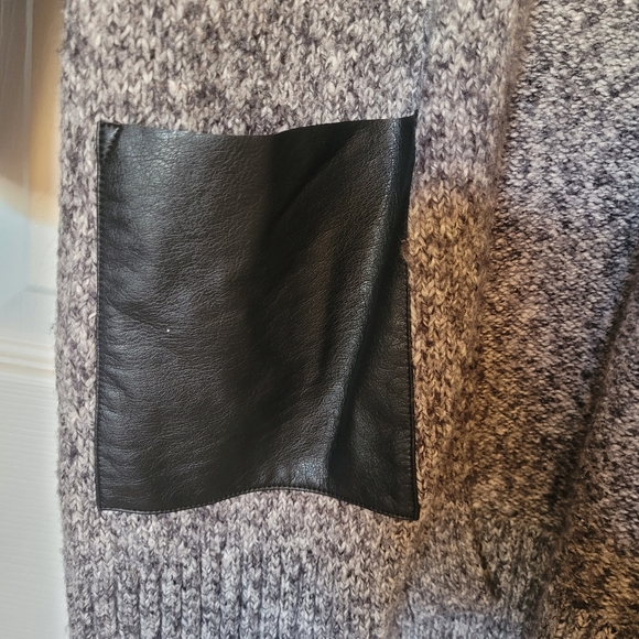 🌺3/$50 Reitmans Heathered Gray Sweater Cardigan - Picture 5 of 5